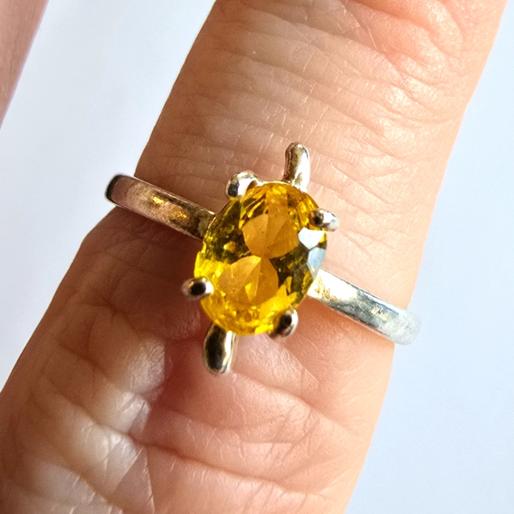 Yellow Gem Ring Sterling Silver size 7.25 7 1/4 sunny sunshine
